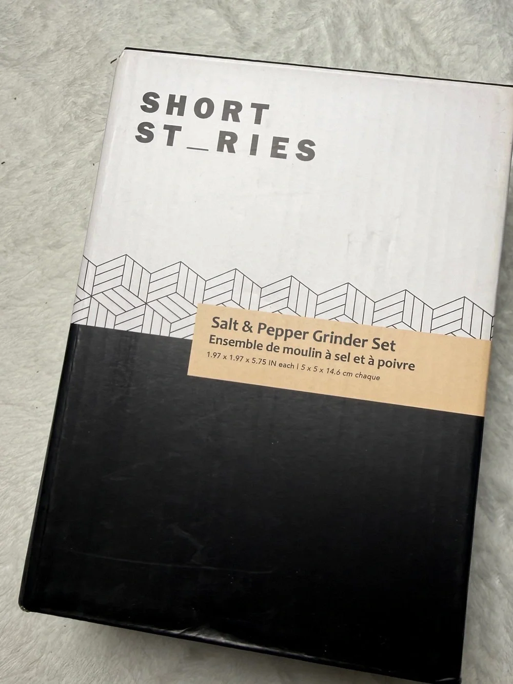 Short Stories Acacia Wood Salt and Pepper Grinder Set Manual Ceramic Mill New